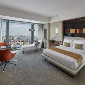 Premier Deluxe King Room