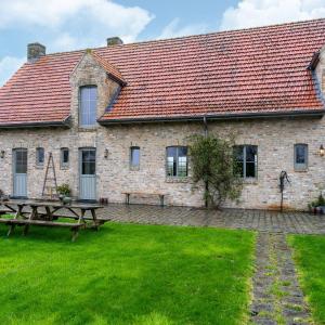 hotelImage