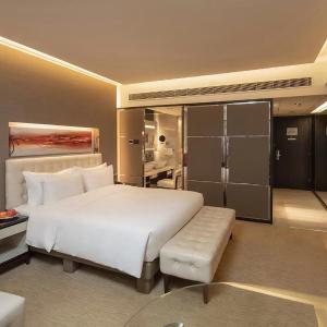 Premier King Size Bed Room - West Wing