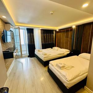 Triple Room with Balcony