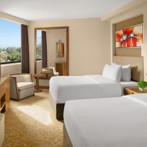 Classic Twin Room with Lounge Access