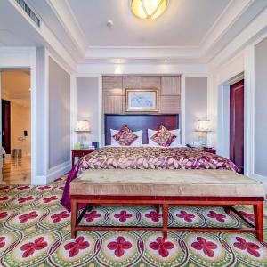Executive King Suite - Non-Smoking