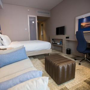 Family Room - Smoking
