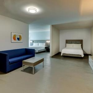 One-Bedroom Suite - Disability Access