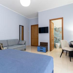 Deluxe Double Room with Balcony and Sea View