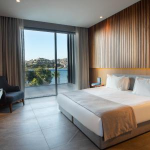 Deluxe Double or Twin Room with Sea View