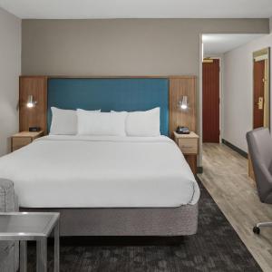 Single Room with Bathtub and Sofa Bed - Mobility Access