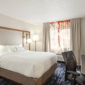 Queen Room with Bathtub - Mobility Access