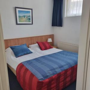 Large Twin Room