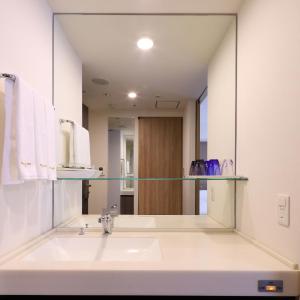 Corner Twin Room	with Sofa Bed (3 Adults) - Non-Smoking