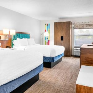 Room with Two Queen Beds - Non-Smoking