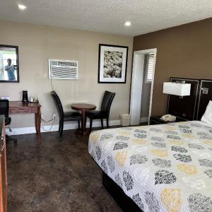 King Room - Non-Smoking
