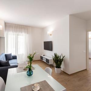 One-Bedroom Standard Apartment