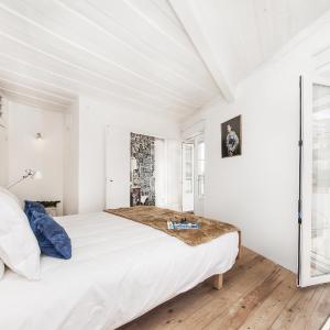 Superior One-Bedroom Apartment