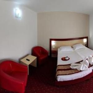 Family Room (2 Adults + 1 Child) with City View