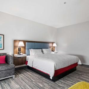 King Room with King Bed - Non-Smoking