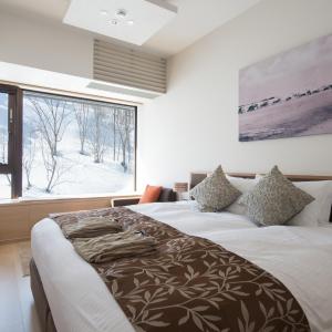 Double or Twin Hotel Room - Resort Side