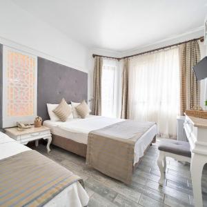 Standard Room with Balcony Garden or Pool view
