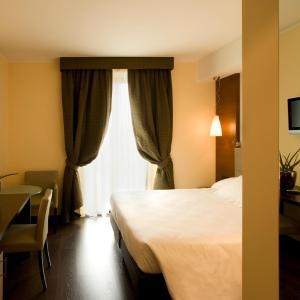 Two Connecting Rooms for family only