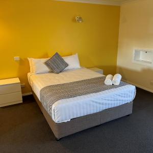 Queen Room with Spa Bath