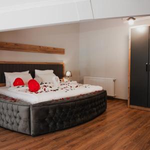King Suite with Spa Bath