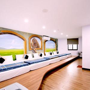 Superior Family Room