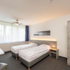 Twin Room with Shared Bathroom