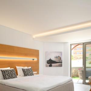 White Deluxe Double Room