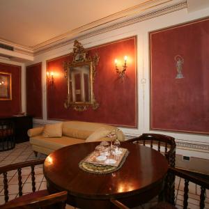 Suite with Garden View