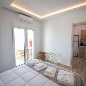 Two-Bedroom Apartment with Sea View
