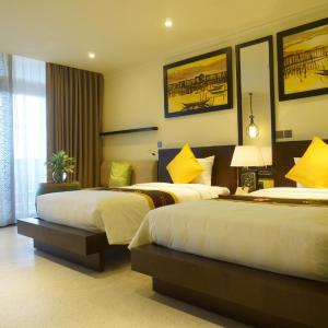 Twin Room with Balcony