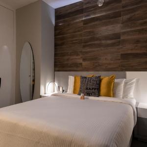Deluxe Queen Room - Lola