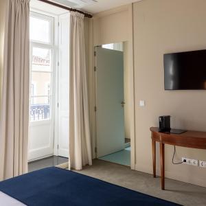 Deluxe Double Room with Balcony and Sea View