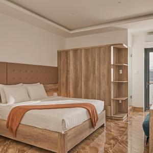 King Room with Balcony
