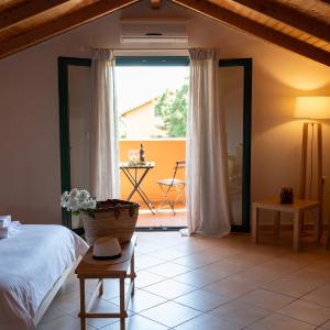 Pomegranate 4 Bedroom Country House