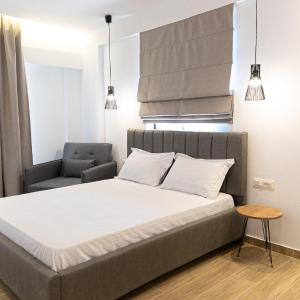 Deluxe Room (2 Adults + 1 Child)