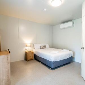 Budget Queen Room