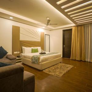 Club Room
