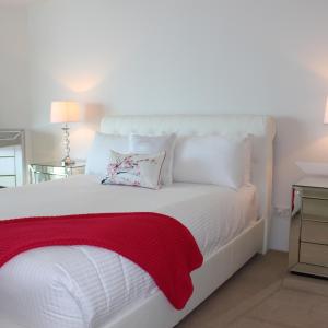 Deluxe Two-Bedrom Apartment 