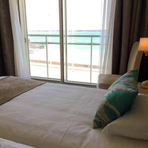 Double or Twin Room with Sea View