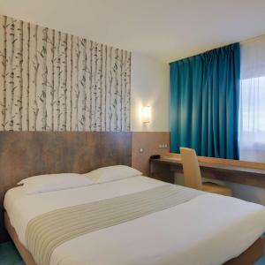 Two Connecting Double Rooms
