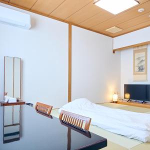 Japanese-Style Room