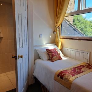 Small Twin Room