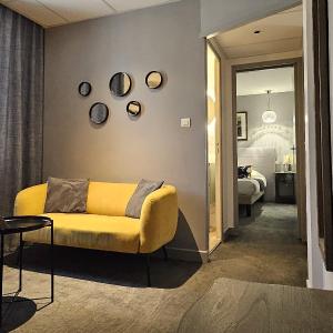 Club Double Room with Private Living Room (24 m2)