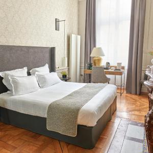 Privilege Double Room - Street View