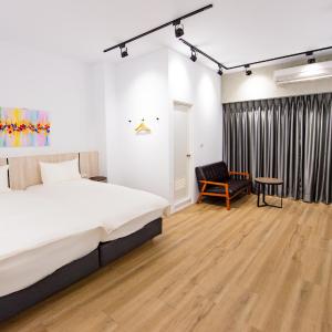 Twin Room with Private Bathroom