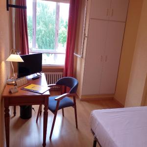 Single Room with Private Bathroom