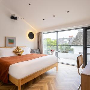 Double or Twin Room with Terrace