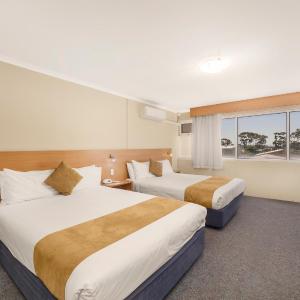 Queen Room with Two Queen Beds