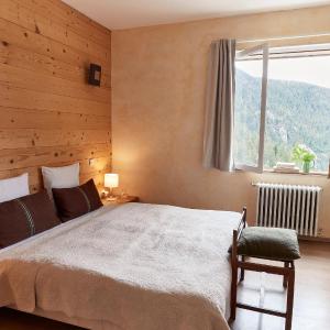 Twin Room with Mountain View